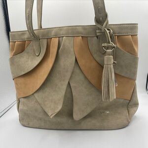 Kensie Vegan Leather Tote Purse handbag tan Tassel Double handles